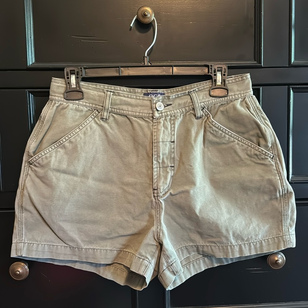 Old College Inn Shorts Size 9